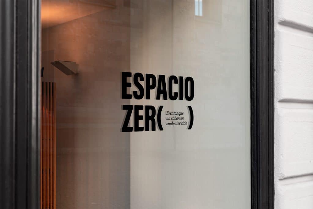 Vinilo exterior espacio zero